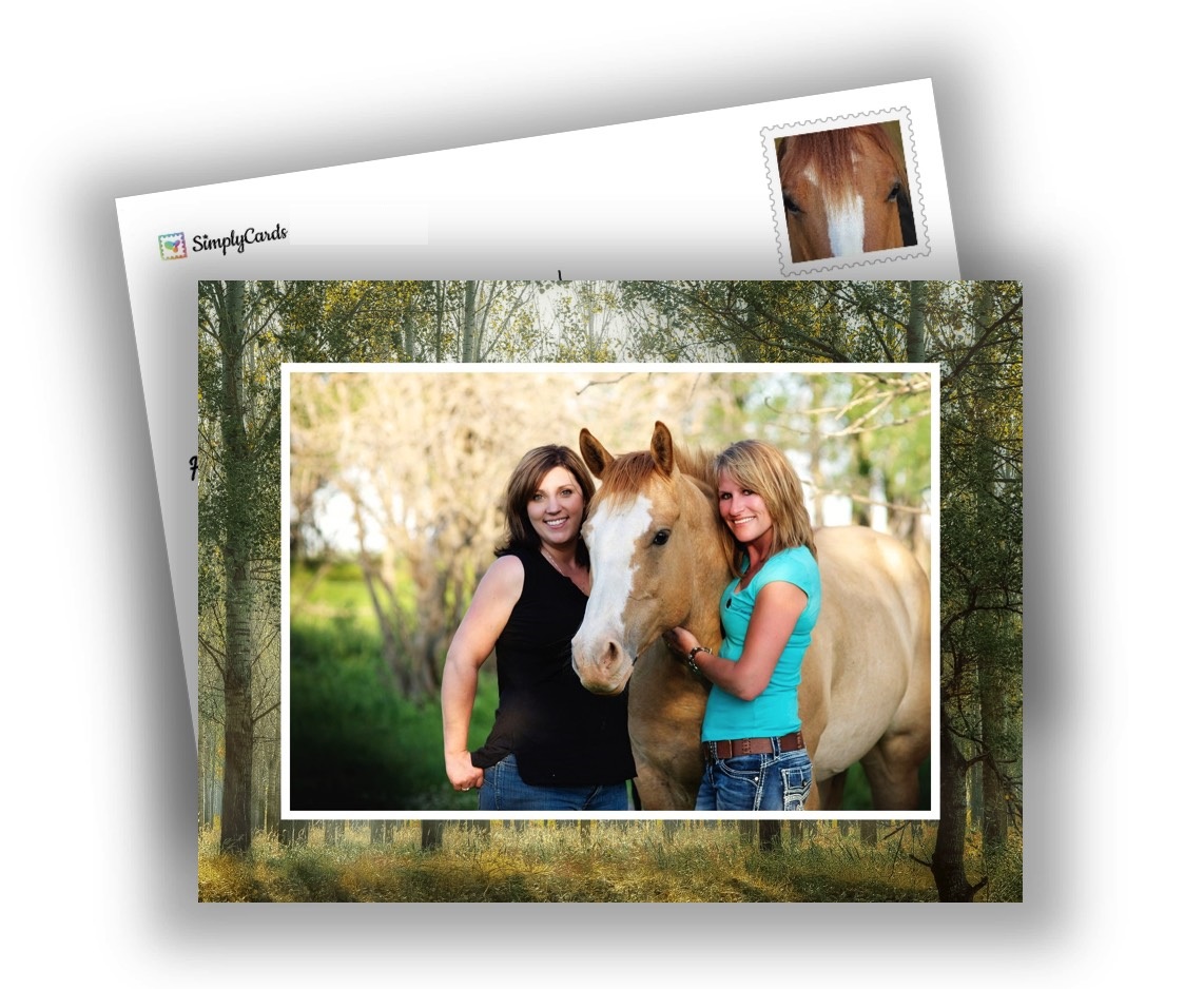 eine personalisierte Postkarte mit zwei Frauen und einem Pferd
